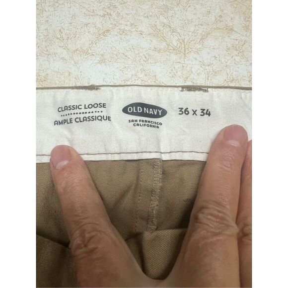 Old Navy Classic Loose Khaki Pants Sz 36/34 NWT - Picture 4 of 7